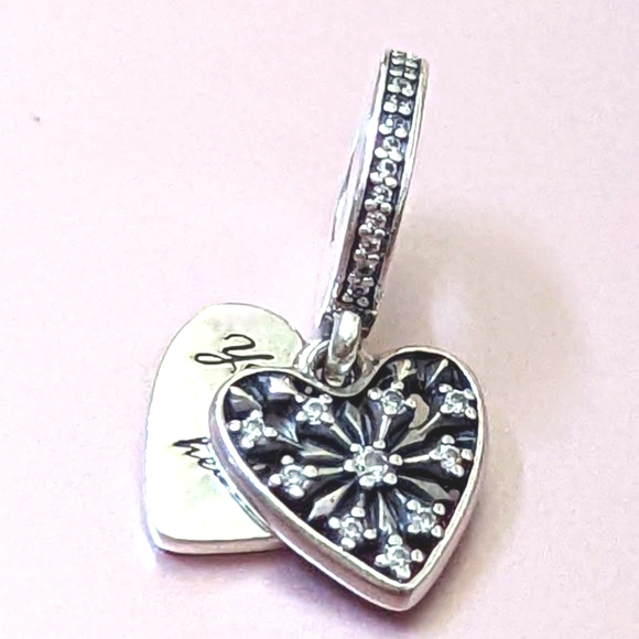 Pandora Heart of Winter Dangle Charm - Picture 4 of 7